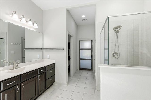 261 Ashleaf DR, Buda, TX 78610