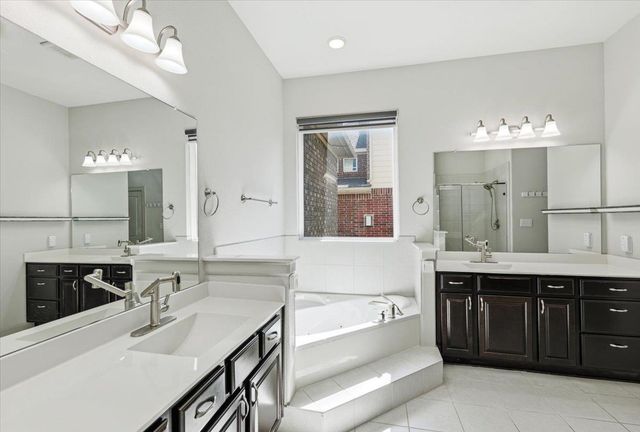 261 Ashleaf DR, Buda, TX 78610