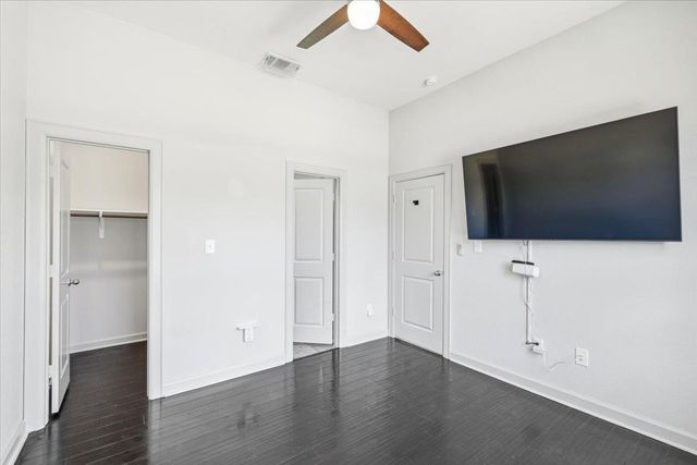 261 Ashleaf DR, Buda, TX 78610