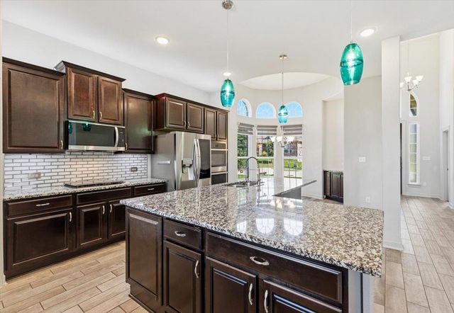 261 Ashleaf DR, Buda, TX 78610