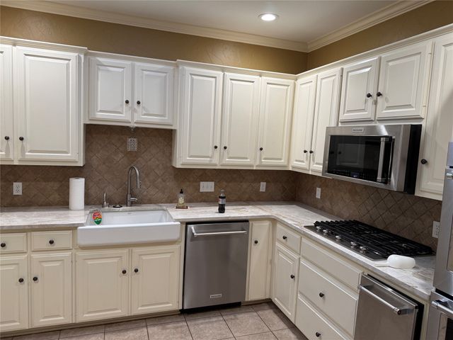 1116 Oak Garden Circle, Tyler, TX 75703