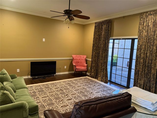 1116 Oak Garden Circle, Tyler, TX 75703