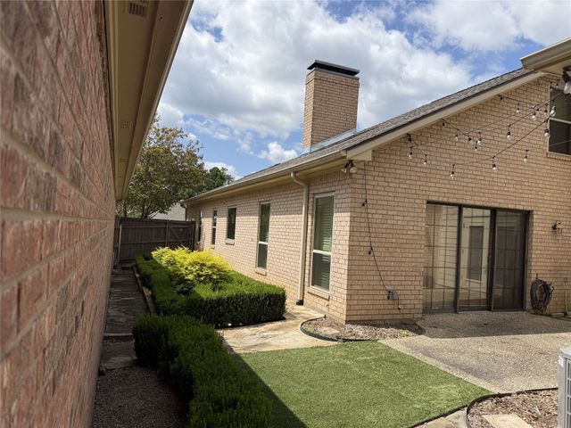 1116 Oak Garden Circle, Tyler, TX 75703