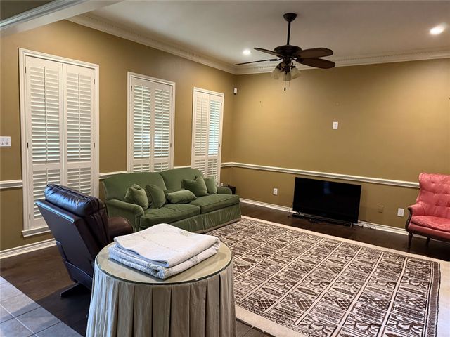 1116 Oak Garden Circle, Tyler, TX 75703