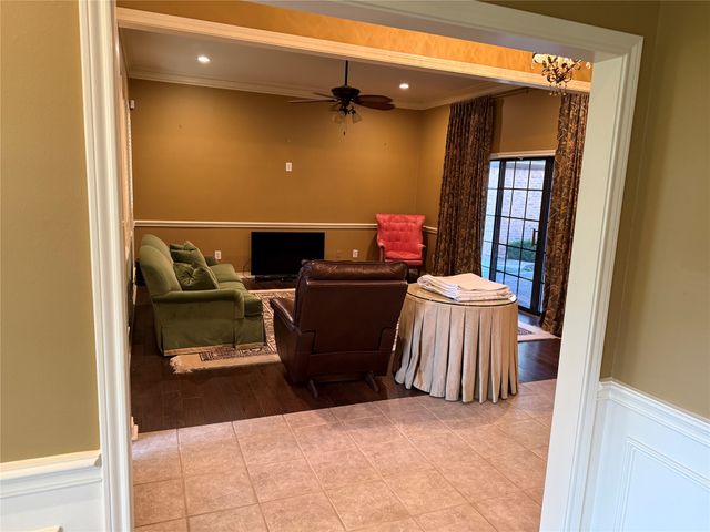 1116 Oak Garden Circle, Tyler, TX 75703