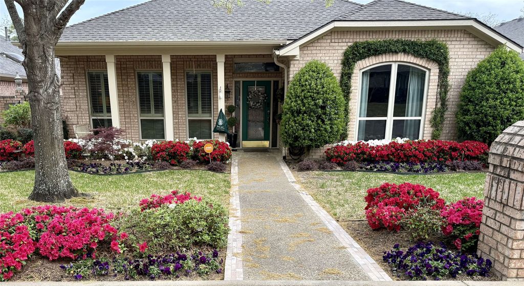 1116 Oak Garden Circle, Tyler, TX 75703