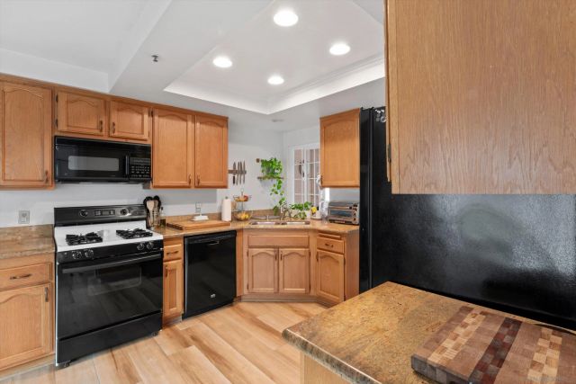 1938 Spyglass Cir, Vista, CA 92081