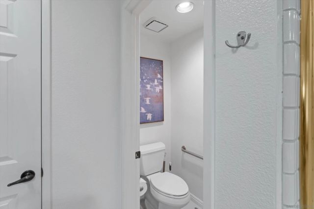 1938 Spyglass Cir, Vista, CA 92081