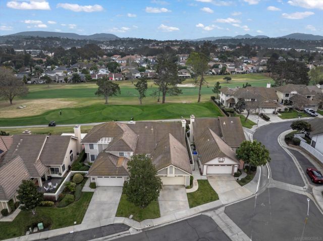 1938 Spyglass Cir, Vista, CA 92081