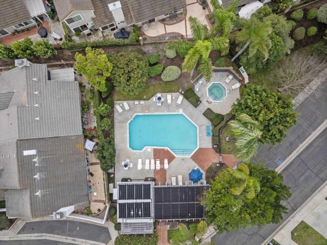 1938 Spyglass Cir, Vista, CA 92081