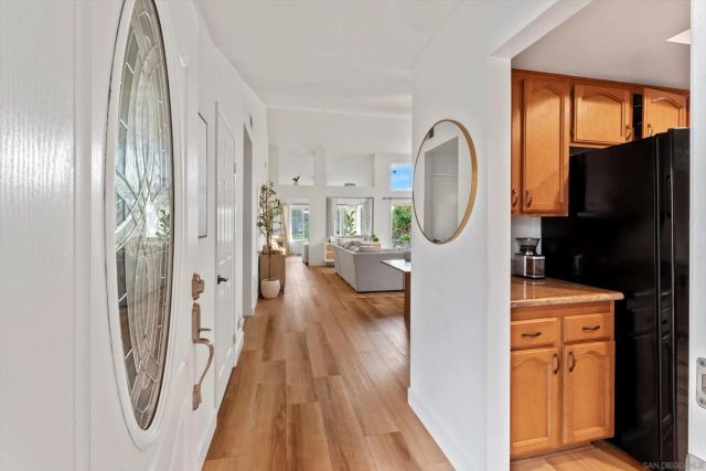 1938 Spyglass Cir, Vista, CA 92081