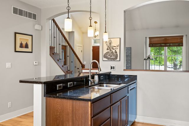 2843 Piccadilly Square, Ames, IA 50010
