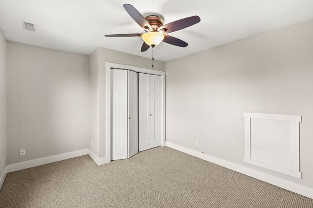 2843 Piccadilly Square, Ames, IA 50010