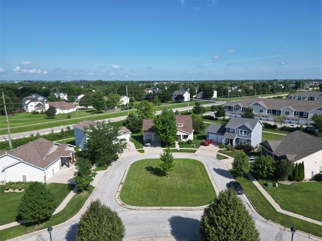2843 Piccadilly Square, Ames, IA 50010