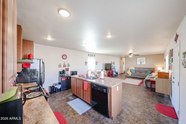 7810 W Peoria Avenue 40, Peoria, AZ 85345