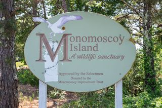 183 Monomoscoy Rd, Mashpee, MA 02649