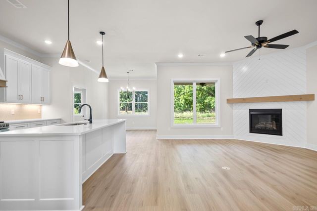 3901 SPENCER CROSSING Drive, Benton, AR 72019