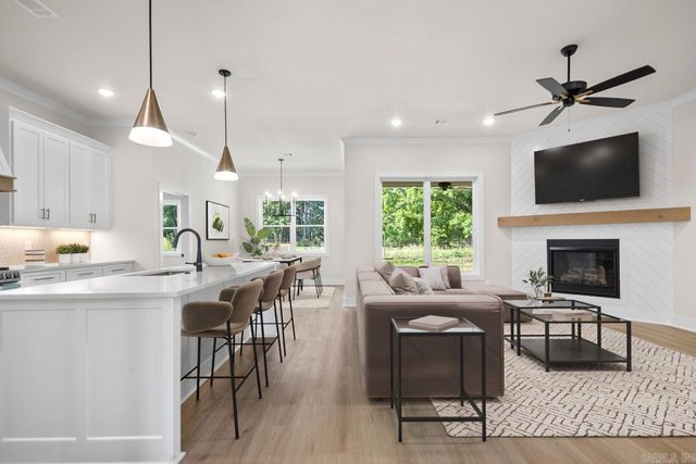 3901 SPENCER CROSSING Drive, Benton, AR 72019