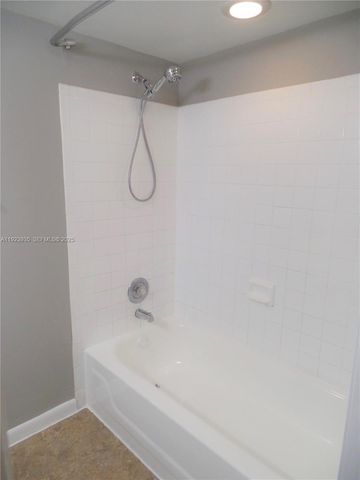 5612 Rock Island Rd 151, Tamarac, FL 33319