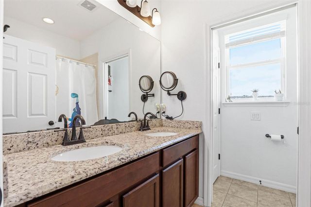 32550 RAPIDS LOOP, Wesley Chapel, FL 33545