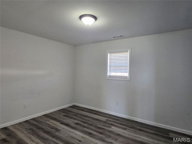 4 McNair Street, Dexter, MO 63841