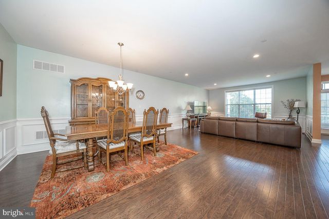 3701 PARRIS BLVD, Newtown Square, PA 19073
