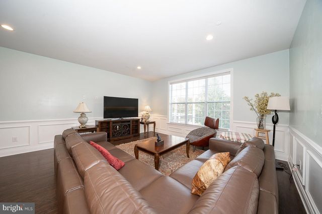 3701 PARRIS BLVD, Newtown Square, PA 19073