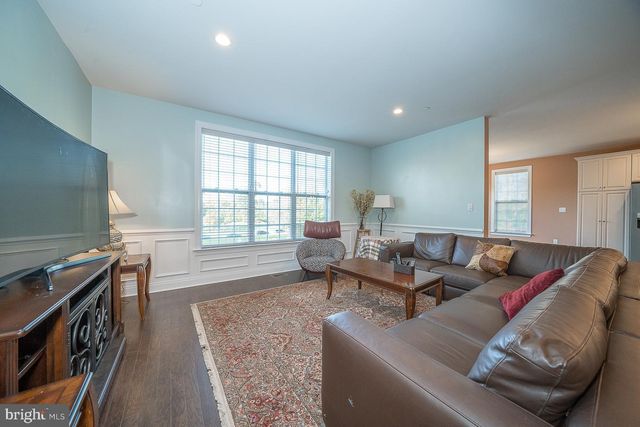 3701 PARRIS BLVD, Newtown Square, PA 19073