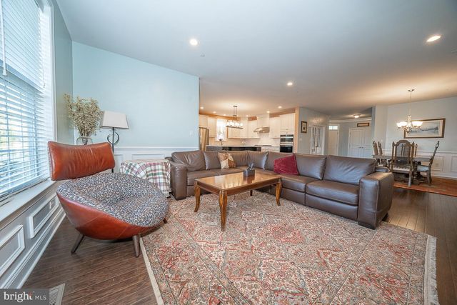 3701 PARRIS BLVD, Newtown Square, PA 19073