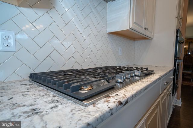 3701 PARRIS BLVD, Newtown Square, PA 19073