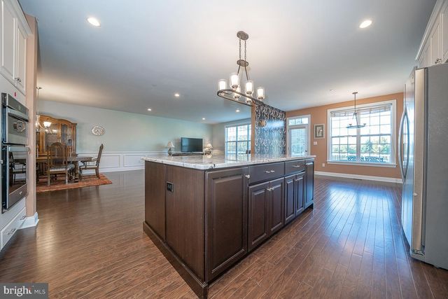 3701 PARRIS BLVD, Newtown Square, PA 19073