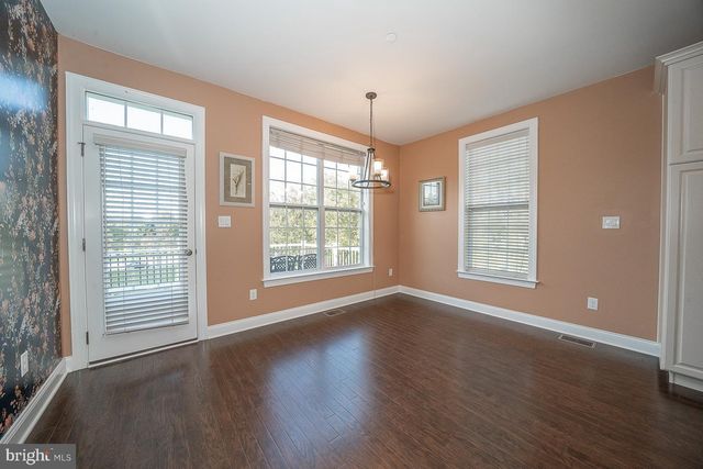 3701 PARRIS BLVD, Newtown Square, PA 19073