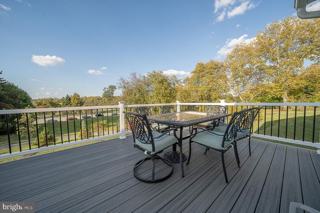 3701 PARRIS BLVD, Newtown Square, PA 19073