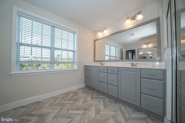 3701 PARRIS BLVD, Newtown Square, PA 19073