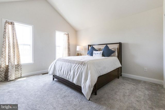 3701 PARRIS BLVD, Newtown Square, PA 19073