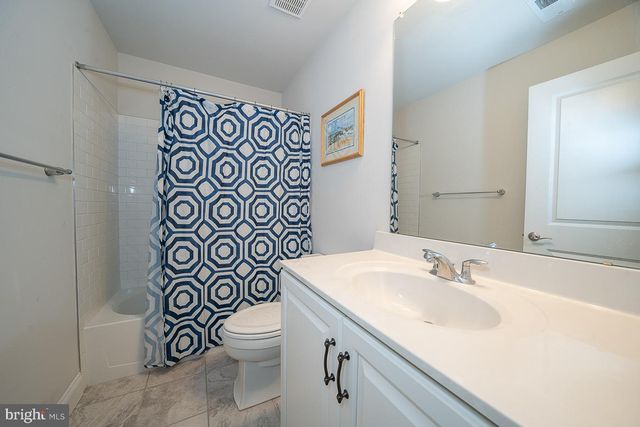 3701 PARRIS BLVD, Newtown Square, PA 19073