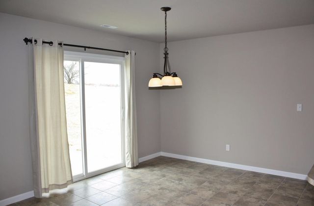 5735 ABERCORN DR, Columbia, MO 65203