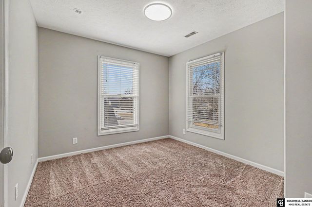 9801 S 28th Avenue, Bellevue, NE 68123