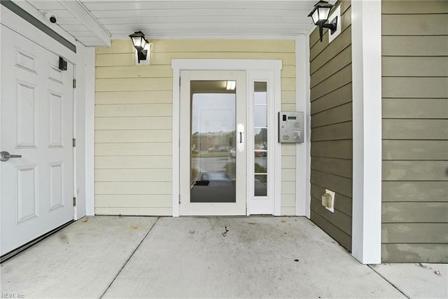 1016 Thoroughgood Way Apt 307, Chesapeake, VA 23324