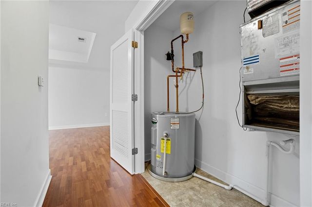 1016 Thoroughgood Way Apt 307, Chesapeake, VA 23324