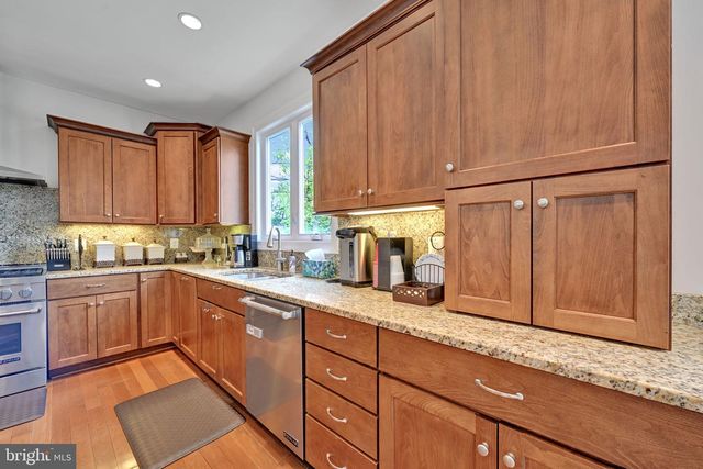 6200 HANOVER AVE, Springfield, VA 22150