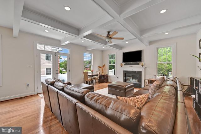 6200 HANOVER AVE, Springfield, VA 22150