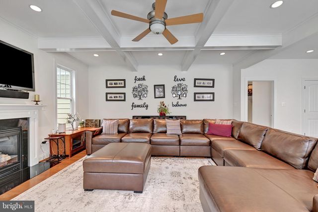 6200 HANOVER AVE, Springfield, VA 22150