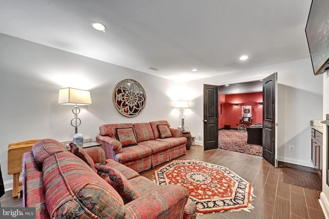 6200 HANOVER AVE, Springfield, VA 22150