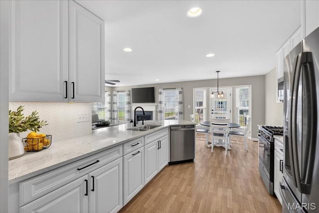 123 Baycrest Court, St Charles, MO 63301