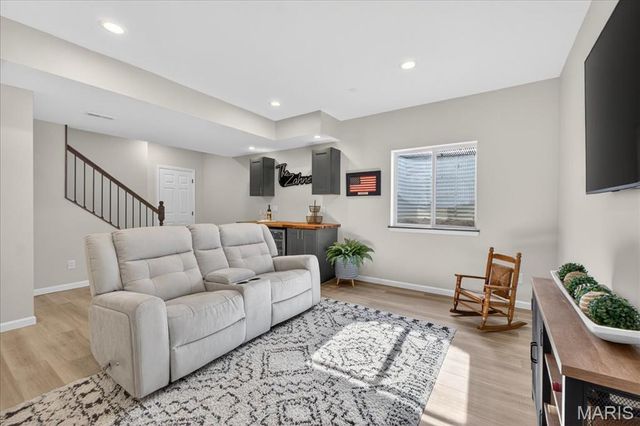 123 Baycrest Court, St Charles, MO 63301