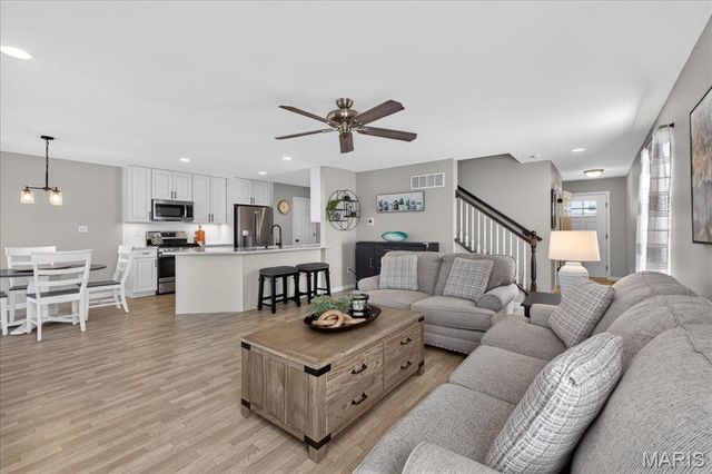 123 Baycrest Court, St Charles, MO 63301