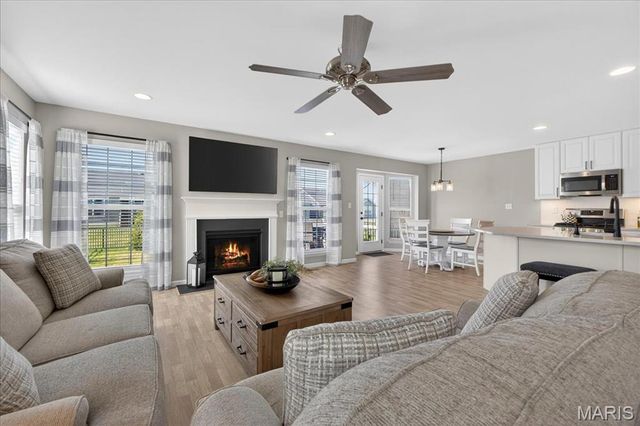 123 Baycrest Court, St Charles, MO 63301