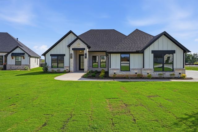 104 Hazlewood Court, Granbury, TX 76049