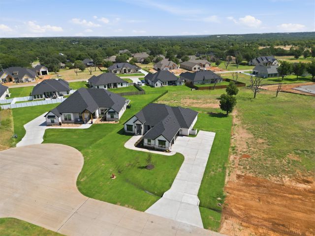 104 Hazlewood Court, Granbury, TX 76049